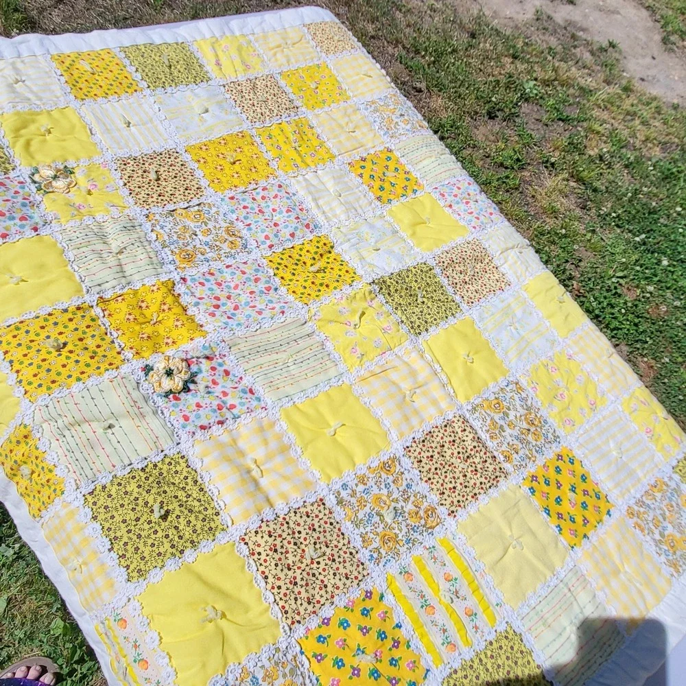 N/A cheerful yellow